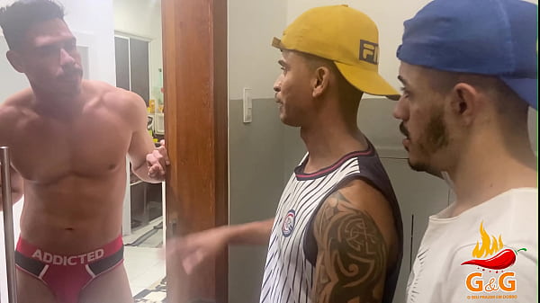 TROCA DE CASAIS ENTRE DOTADOS DOS NOVOS VIZINHOS 