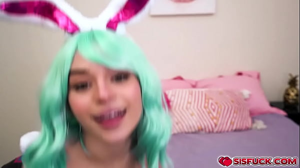 Aria slobbers Conor's DONG!  