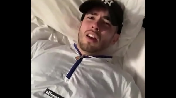 Chicos guapos cogiendo