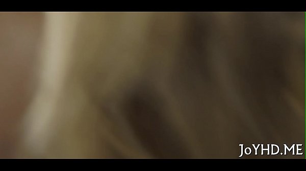 Young bitch in a engulfing session 