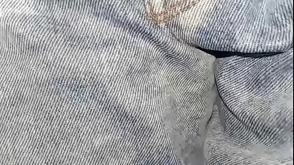 Pa&ntilde;al de tela orinado y doble orgasmo