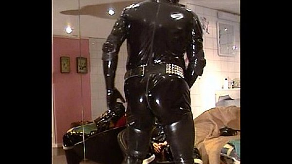 Roxina2003HyperHornyInTightRubber110403XXXL.MPG