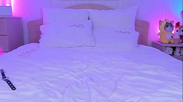 Ts Shows Her Small Dick 