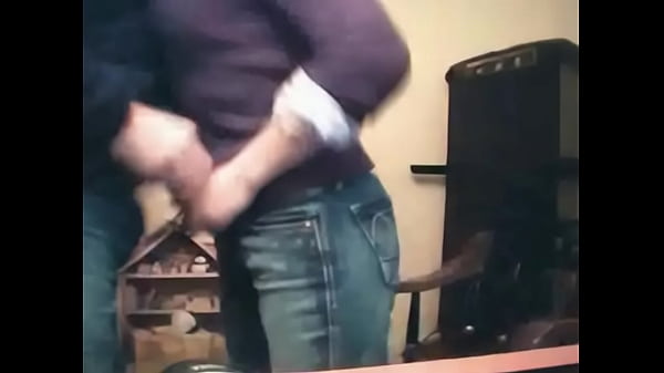 Guy fucking his girlfriend anal in front of the camera