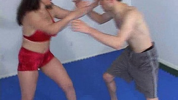 Pathetic boy suffers between legs in a one on one match