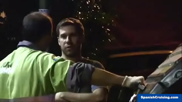 Macho heterosexual atendido por un gay