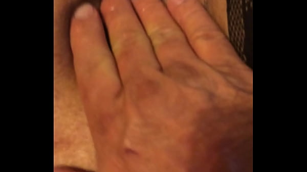 Husband makes wife cum hard and squirts, very sexy