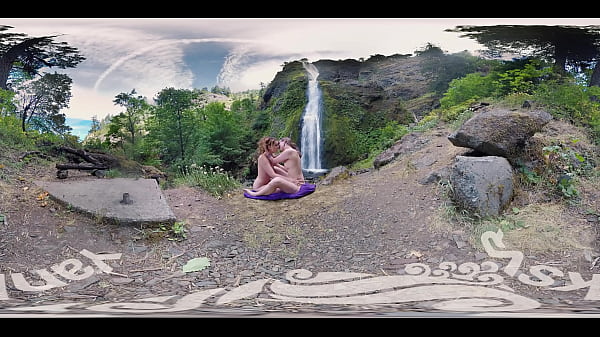 Erotic amateur lesbian babes Endza and Sierra Cirque licking  their slick pussies in 3D video  