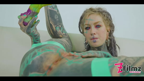 Tattooed hippie ANAL lover stretching her ANAL and pushes out her prolapse and gets fucked by a big dick