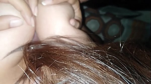 Rica paja rusa y acabada en las tetas  