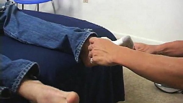 Sexy gay He briefly begins to converse to me as I paw and masturbate 