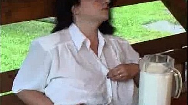 Huge breasts babe squizing sex  