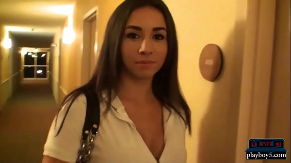 Amateur girlfriends are extra horny when they are on holiday