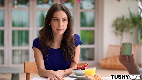 Eva is preparing for the erotic role of a lifetime, and getting deep into character is inspiring her to seduce her director.