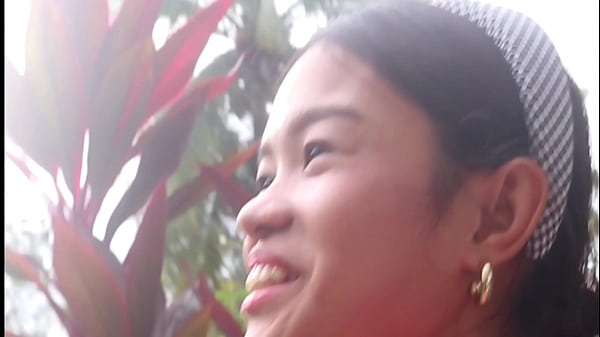 Pussy licking, footjob or fighting? or none of them? Messy shit