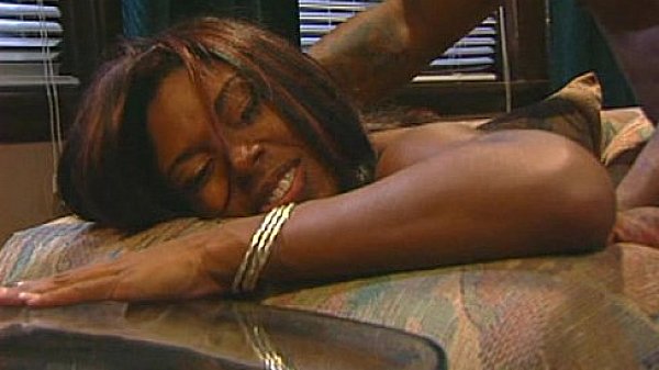 Metro - European Union - scene 5 - extract 2