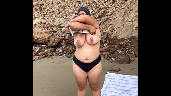 Omg secretly filmed a girl with big tits on a nudist beach, and she has a pussy enough to give her a good blowjobOmg secretly filmed a girl with big tits on a nudist beach, and she has a pussy enough
