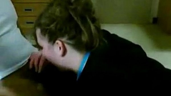 Married Bbw sucks the juice out of bbc