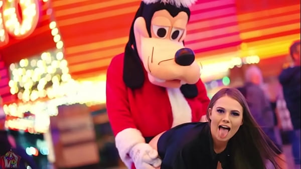 Richh Des Fucks and Sucks Clown In Las Vegas at The D Hotel