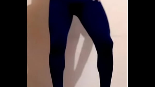 marian travesti bailando en lenceria