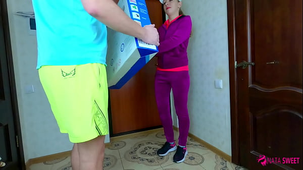 Real pickup: Sexy delivery girl suck dick and fucks till creampie - Nata Sweet