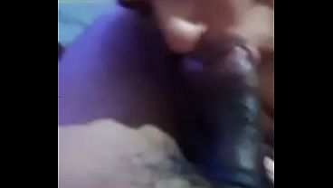 Preto da rola grossa que nem cabia na minha boca me comeu gostoso