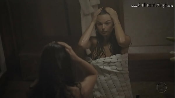 Isis Valverde Nua em O Canto da Sereia  