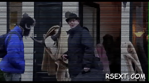 Sexy hottie gets fingered hard