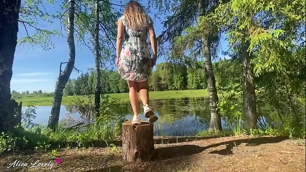 Amateur Teen Girl witn Natural Tits Loves Outdoor Risky Fuck