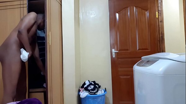 లీకైన లాడ్జింగ్ రూమ్ కెన్యా హిడెన్ కెమెరా (2) 