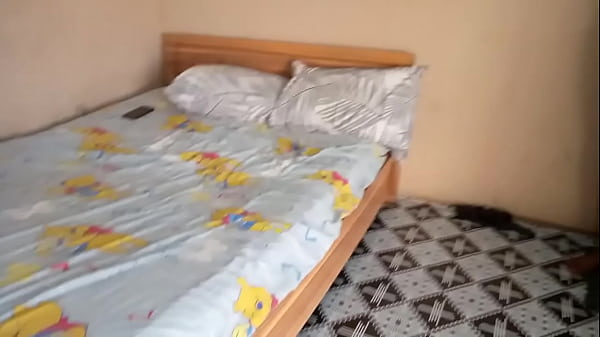 Arab milf got something to show