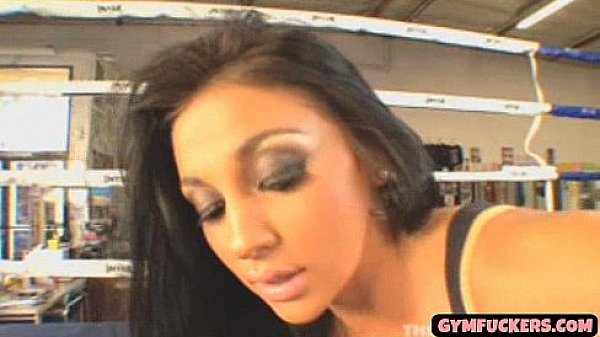 HOt girl gets cock in her mouth