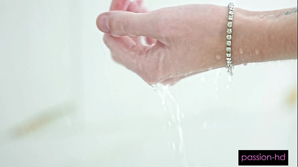 Bella Nova Freshens Up For A Fat Cock