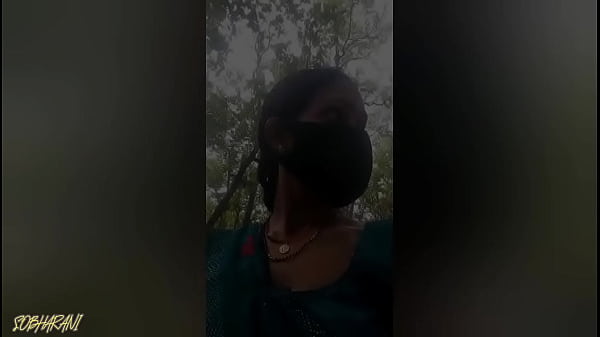 Xxx कंधे पर बैग लेकर जंगल में घूमने निकली थी अंडर वेयर निकाल कर पानी निकाली xxxx