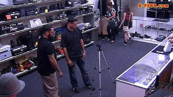 Nice boobs babe gets her pussy fucked for a big silver chain  