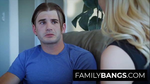 Mommy Opends hes Cute Pussy ⭐ FamilyBangs.com