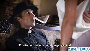 Tentaram fazer o padre cair nas futilidades da vida LEGENDADO