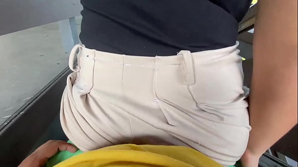 La perrita de mi amiga nos perdemos en el bosque y le hago de todo  