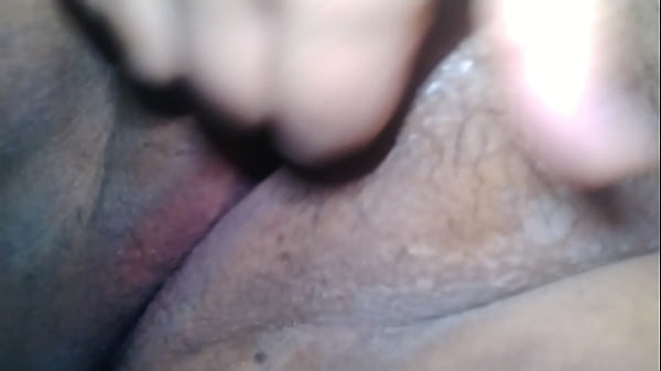 Me mojo demasiado solo con mis dedos