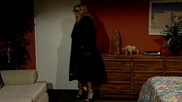 Metro - Hotel Fantasy - scene 3 - extract 2  