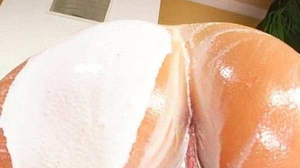 Give Me Pink Elisa stuffs her pussy and ass and fists herself