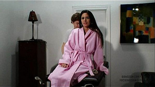 FUD NIK 112410 CLIP3-2-DWN 444