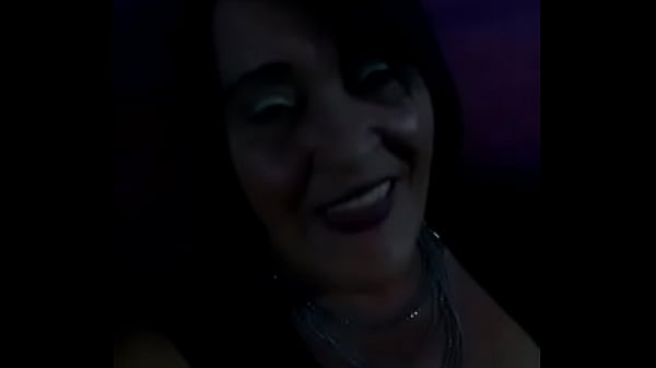 Esposa Putinha loi&ccedil;a para Dar 