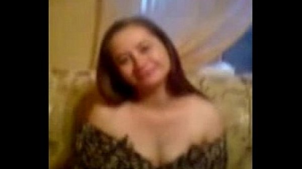 Elena shows her breasts [2007]