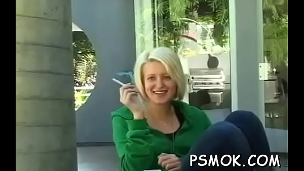 She can not live without playing with her tits