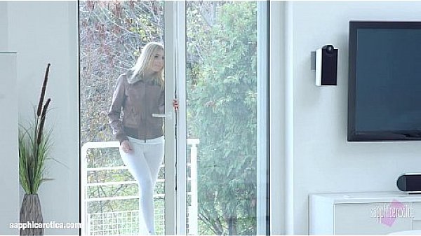 Beginner fun times - lesbian scene with Nikki Wayne and Aria Logan by SapphiX