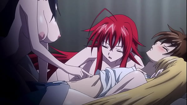The girls are showing their boobs to Issei  