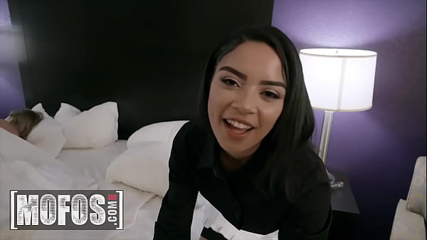MOFOS - I Know That Girl - JMac Maya Bijou - Maid Finds Couple