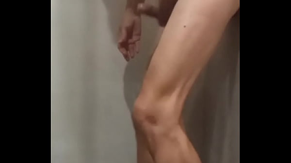 Duch&aacute;ndome con mi "amiguito"  