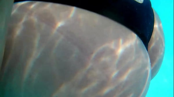 Corno manso fode a rabuda - Casada queria foder dentro d'&aacute;gua  